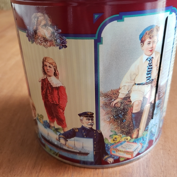 Vintage cookie can. - Picture 3 of 6